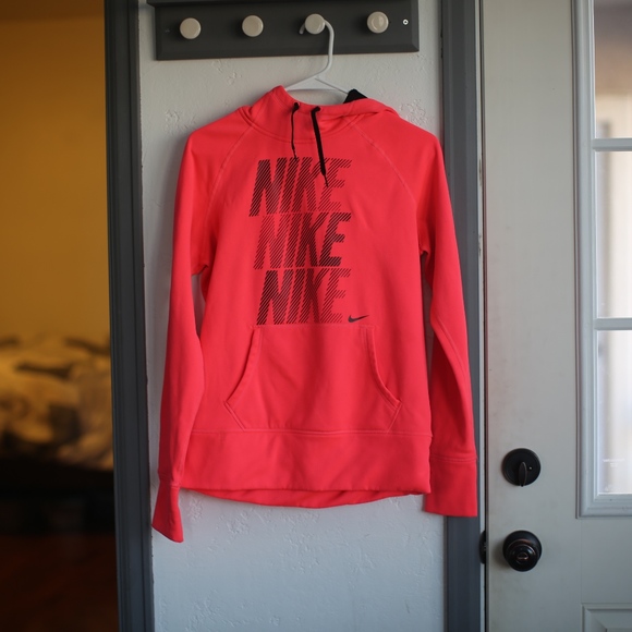 Nike Tops - NWOT NIKE Medium Therma-Fit Hoodie